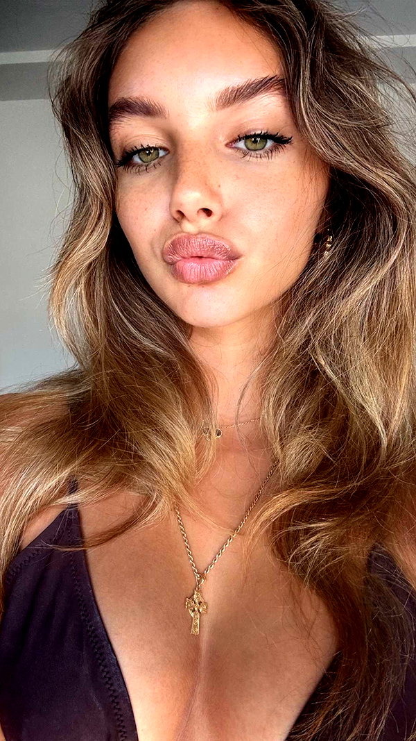 joell_perry snapchat image archive image