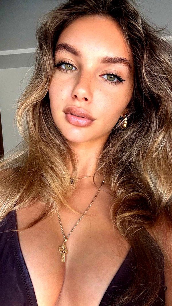 joell_perry snapchat image archive image