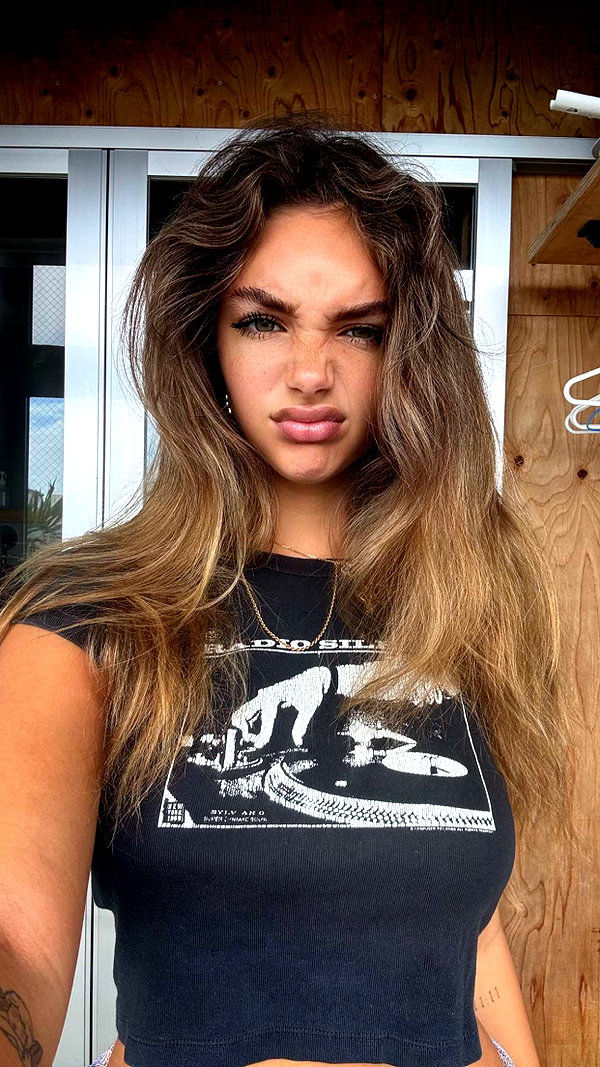 joell_perry snapchat image archive image
