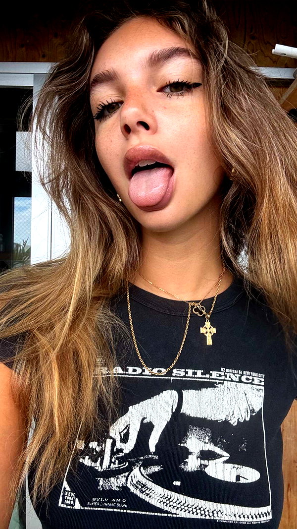 joell_perry snapchat image archive image