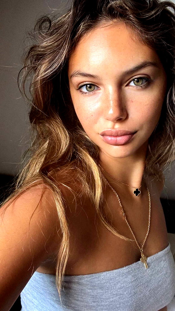 joell_perry snapchat image archive image