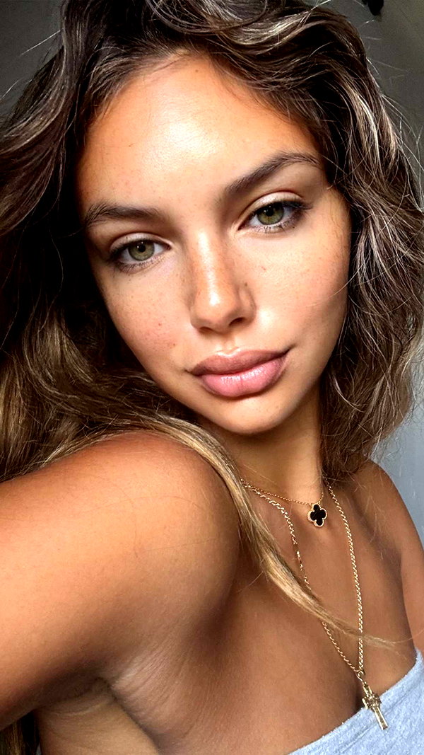 joell_perry snapchat image archive image