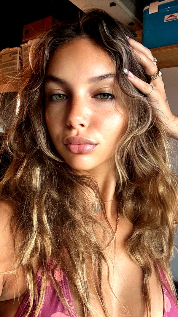 joell_perry snapchat image archive image