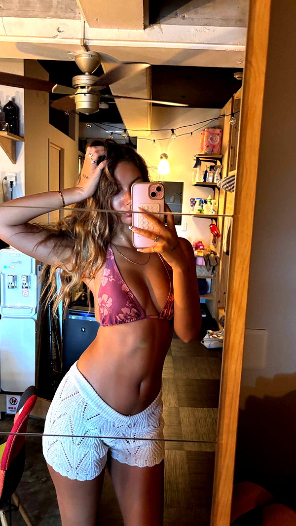 joell_perry snapchat image archive image