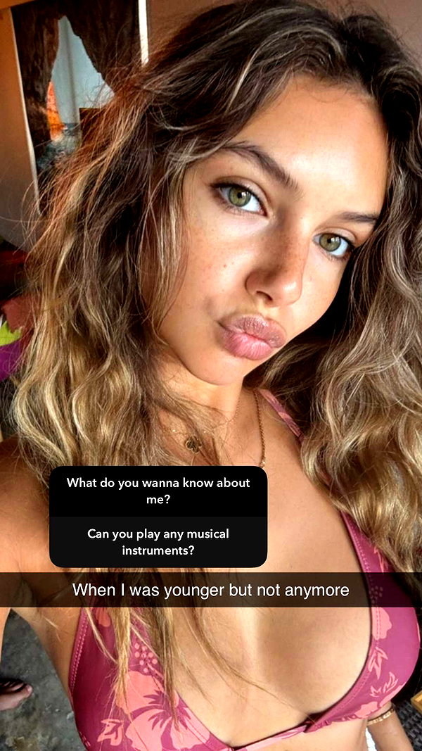 joell_perry snapchat image archive image