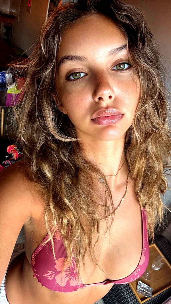 joell_perry snapchat image archive image
