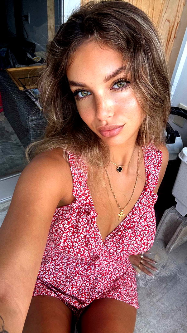 joell_perry snapchat image archive image