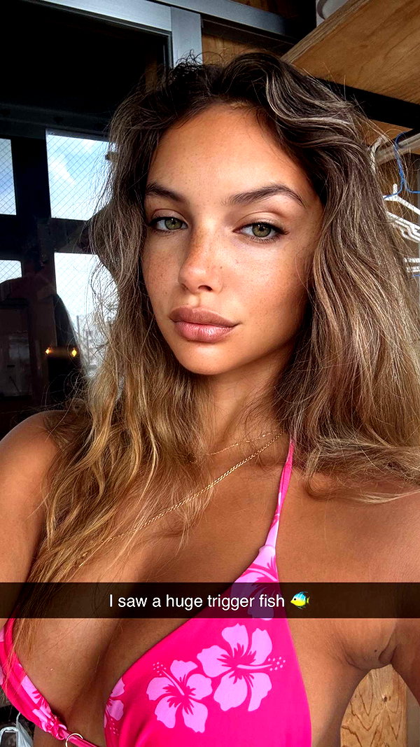 joell_perry snapchat image archive image