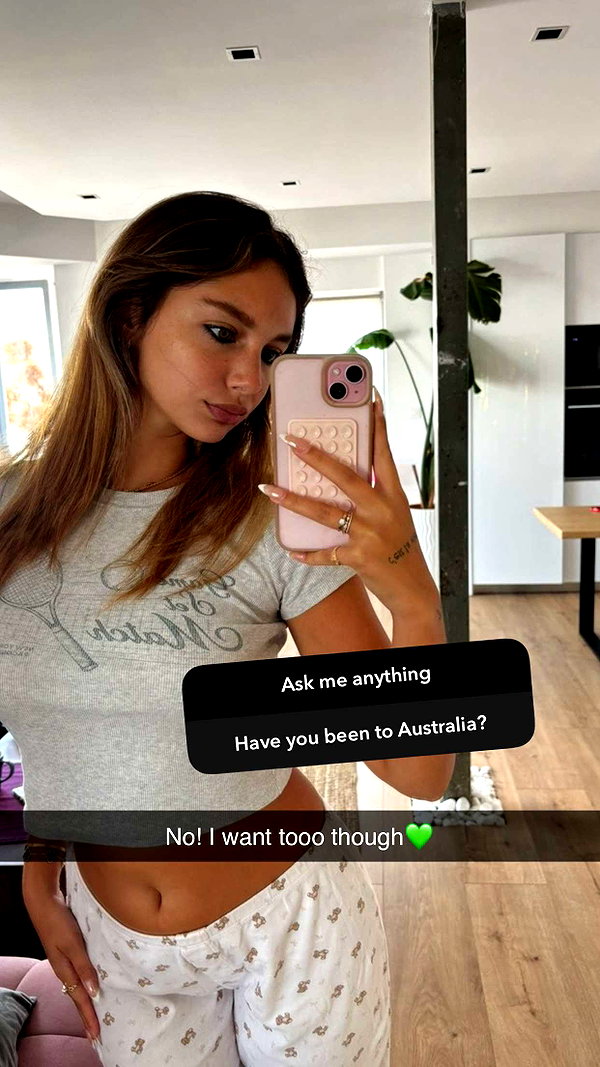joell_perry snapchat image archive image