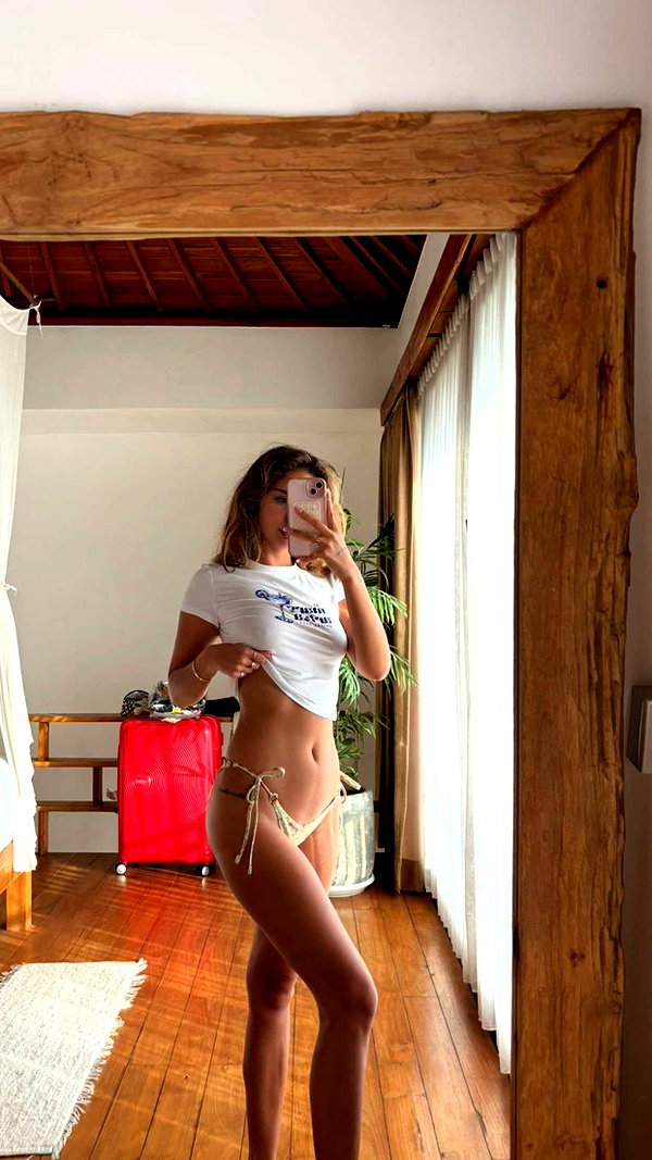 joell_perry snapchat image archive image