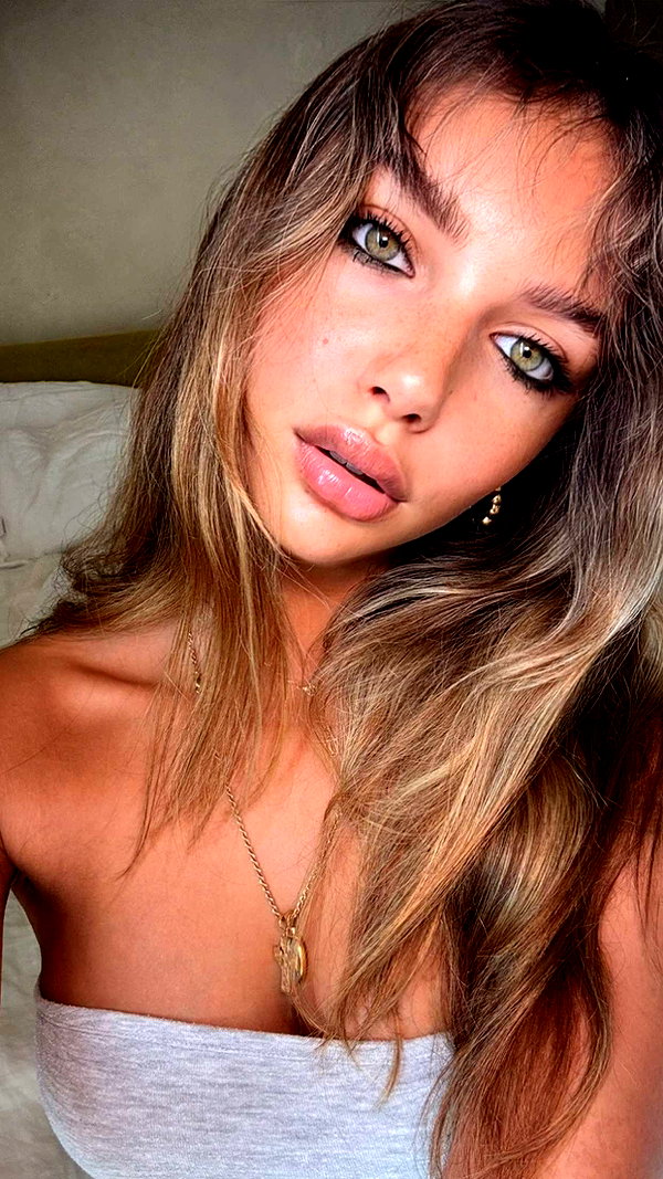 joell_perry snapchat image archive image