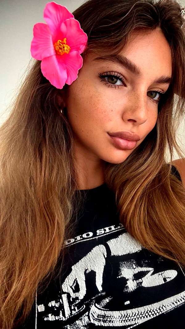 joell_perry snapchat image archive image