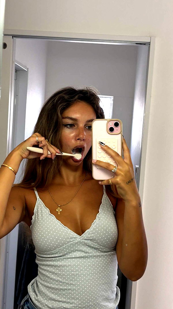 joell_perry snapchat image archive image