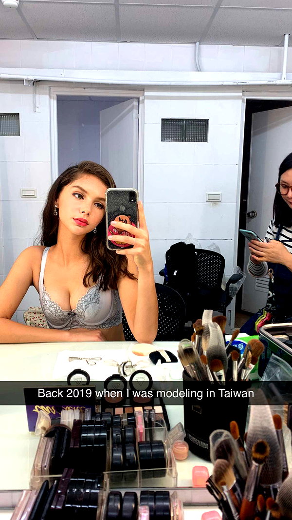 joell_perry snapchat image archive image