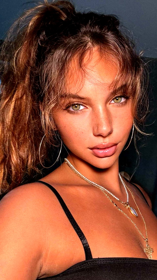 joell_perry snapchat image archive image