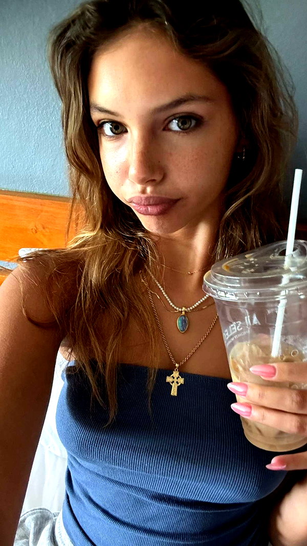 joell_perry snapchat image archive image
