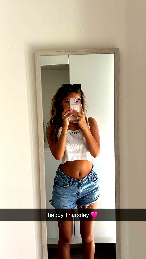joell_perry snapchat image archive image