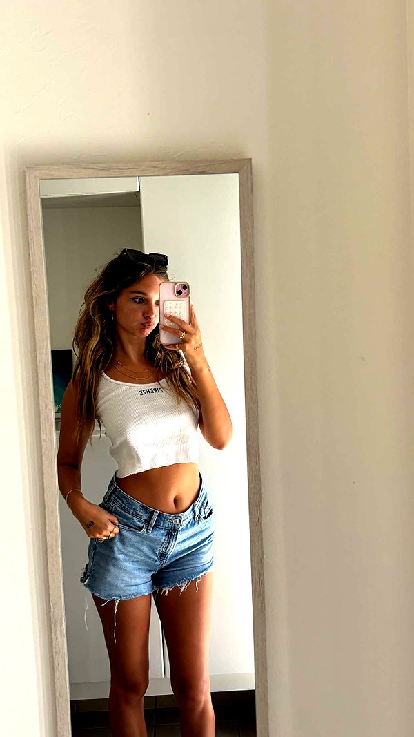 joell_perry snapchat image archive image