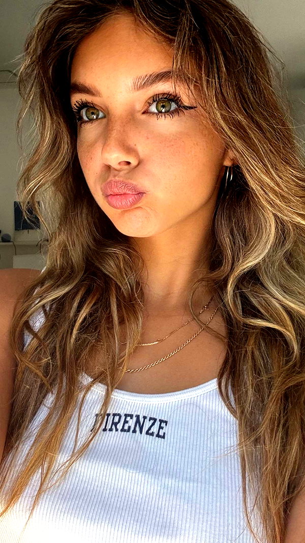 joell_perry snapchat image archive image