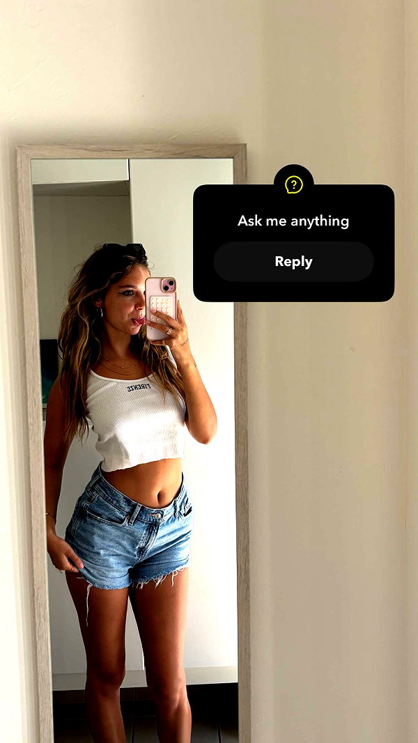 joell_perry snapchat image archive image