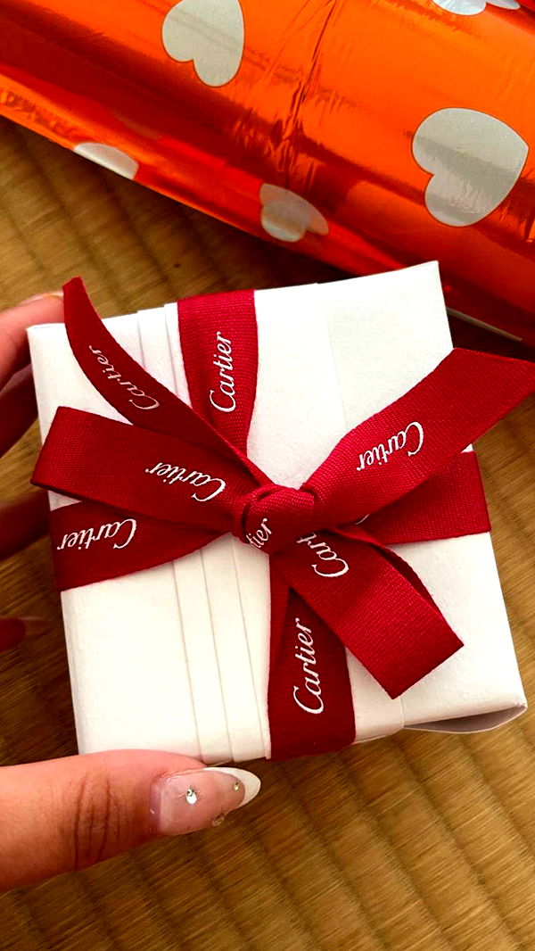 joell_perry image ~ Altpins