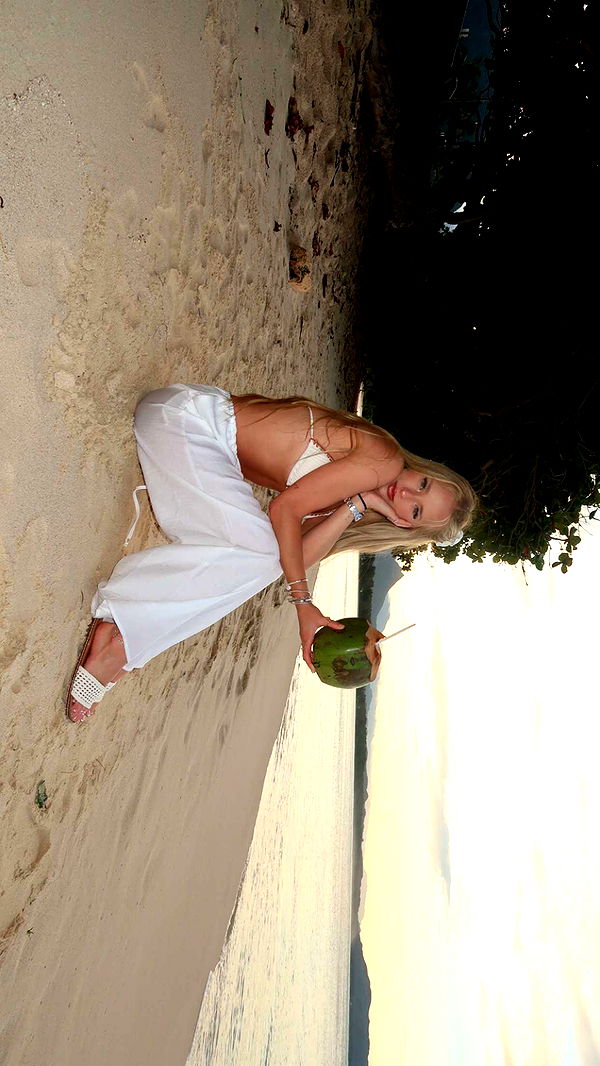 julia.filippo image ~ Altpins