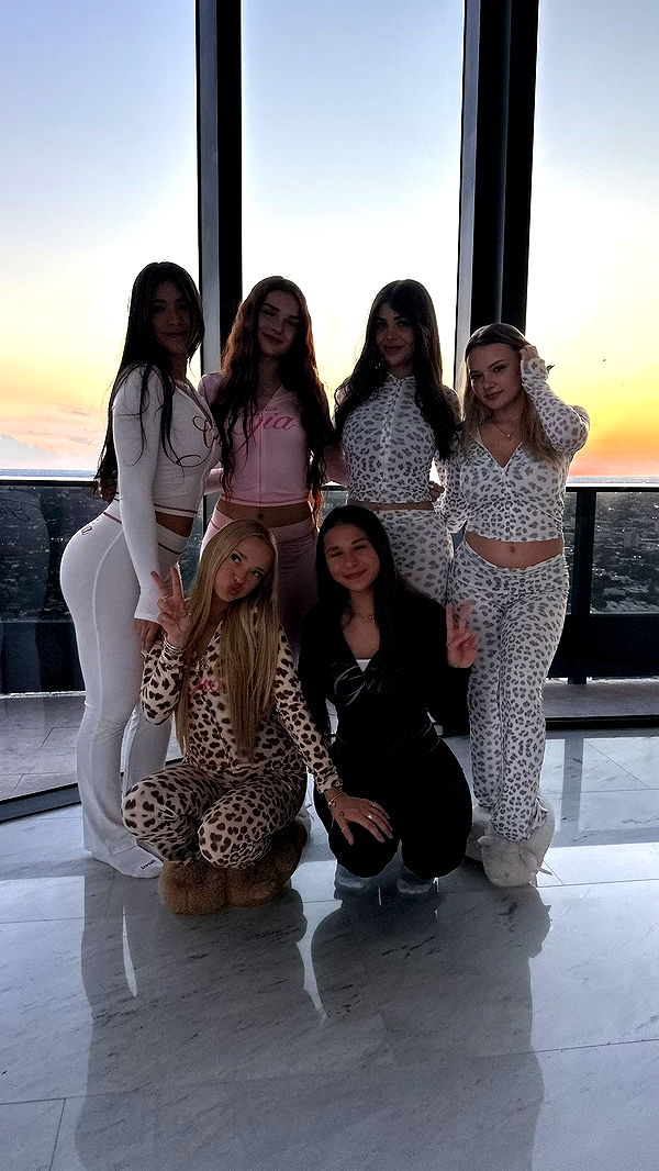 julia.filippo image ~ Altpins