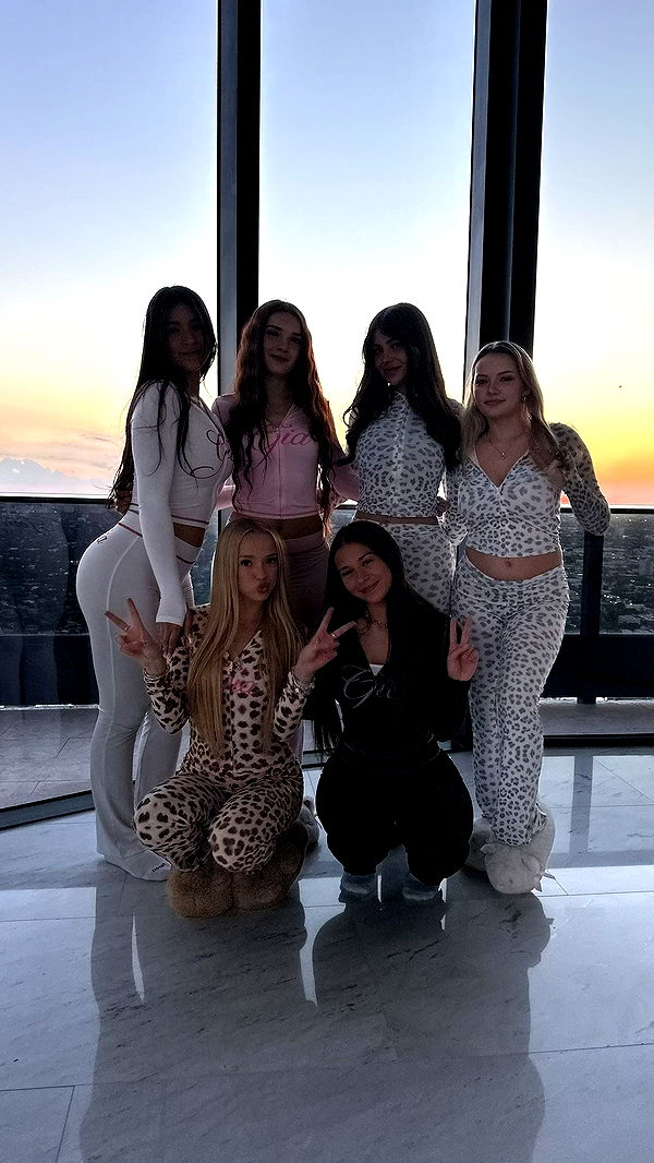 julia.filippo image ~ Altpins