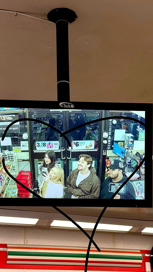 julia.filippo image ~ Altpins