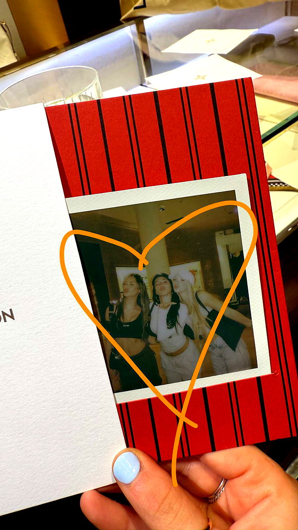 julia.filippo image ~ Altpins