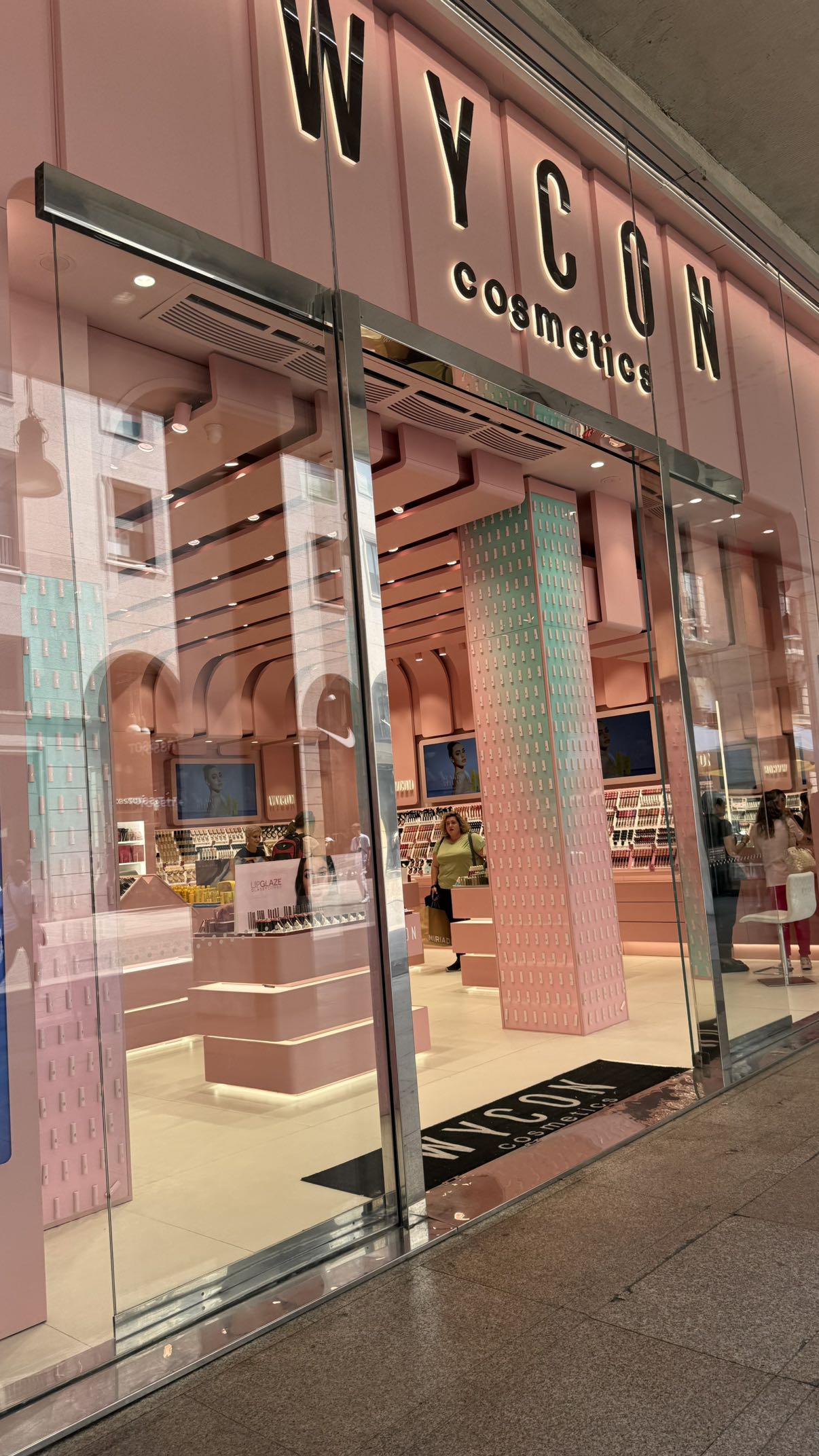 julia.filippo snapchat image archive image