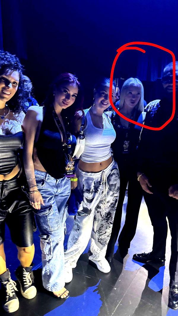 julia.filippo image ~ Altpins