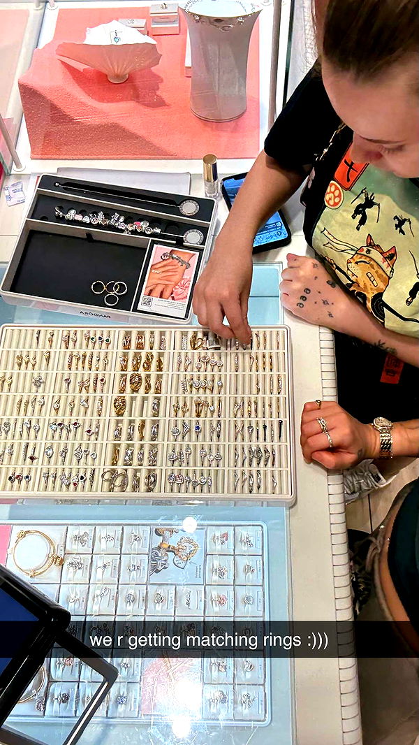 julia.filippo image ~ Altpins