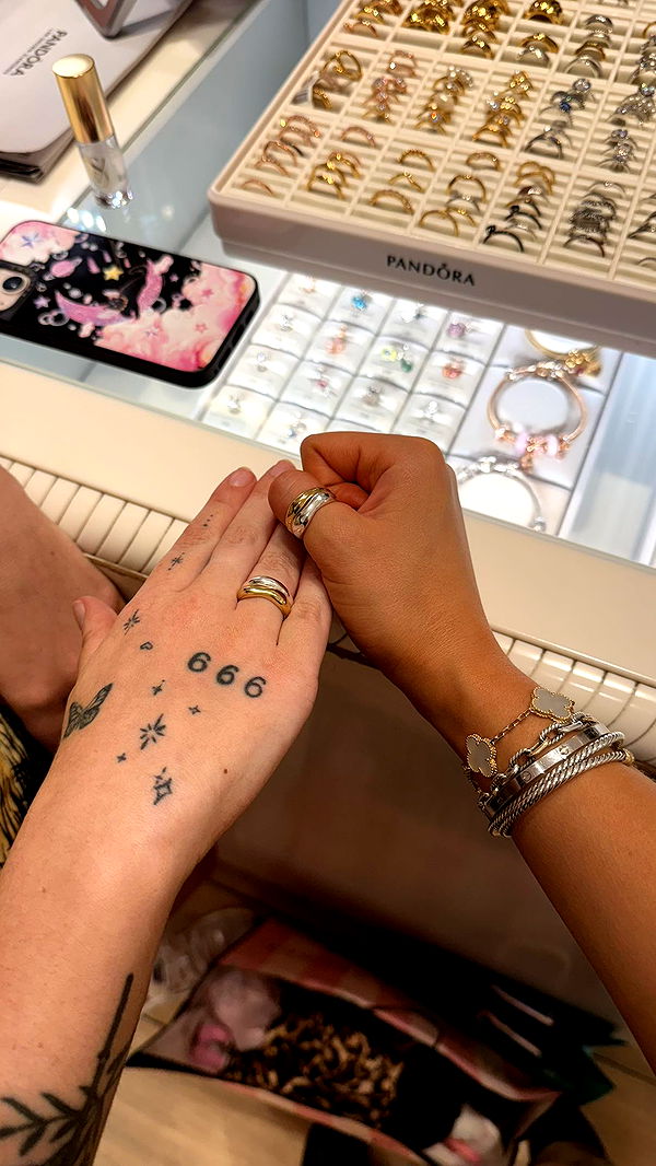 julia.filippo image ~ Altpins