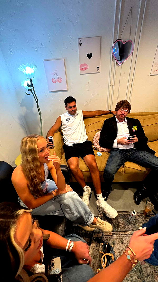 julia.filippo image ~ Altpins