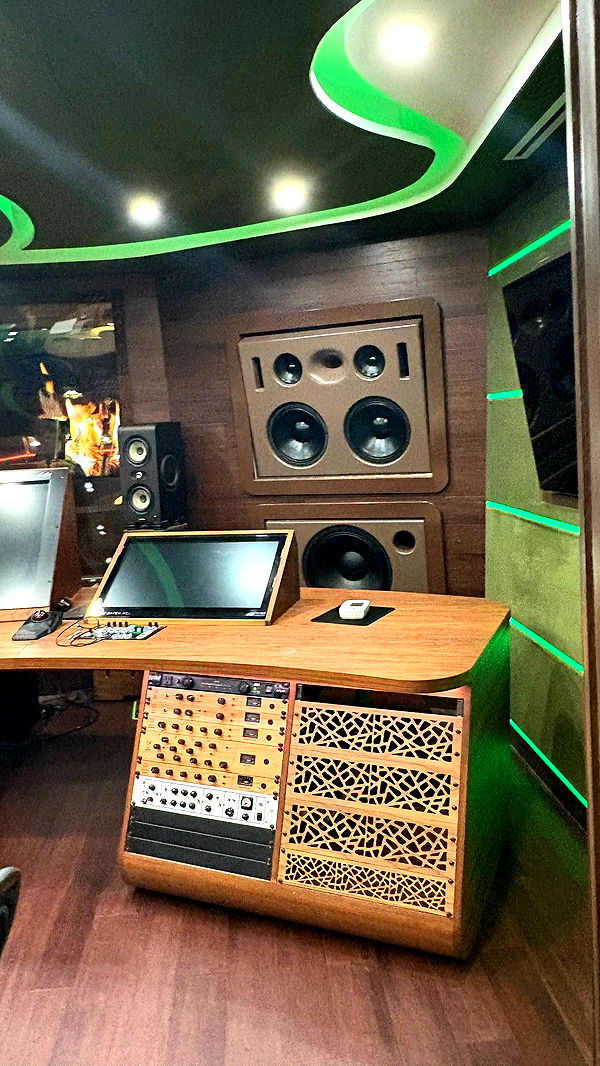 julia.filippo image ~ Altpins