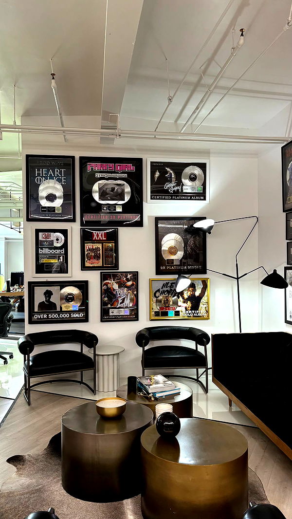 julia.filippo image ~ Altpins