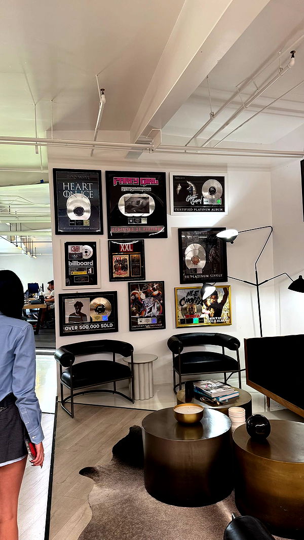 julia.filippo image ~ Altpins