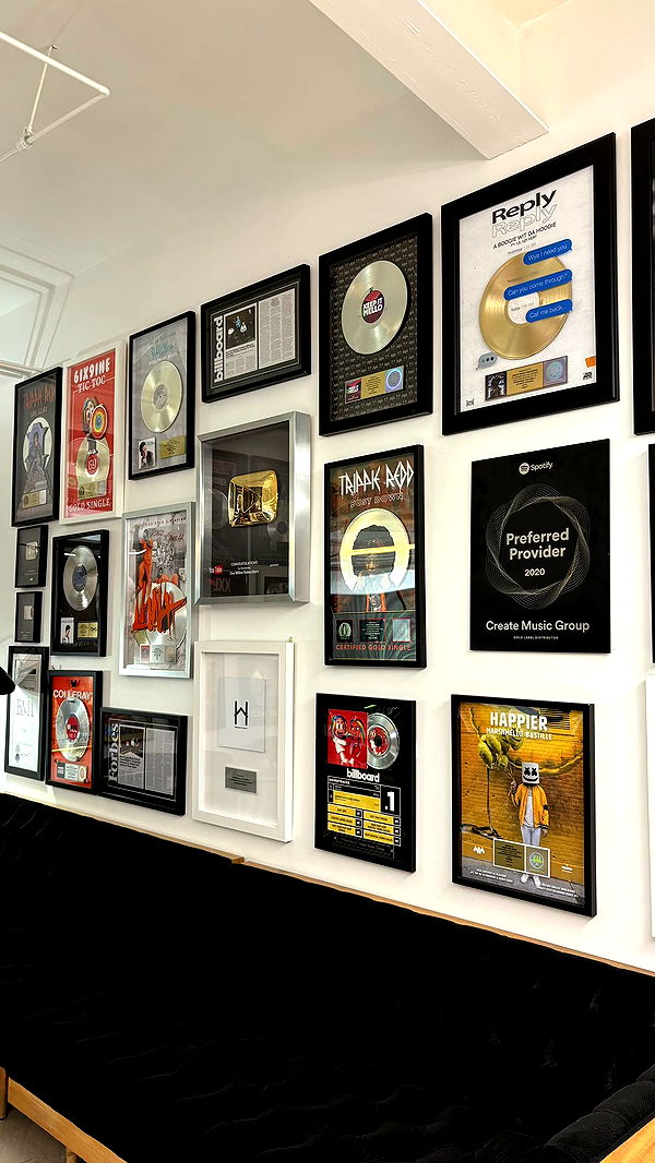 julia.filippo image ~ Altpins