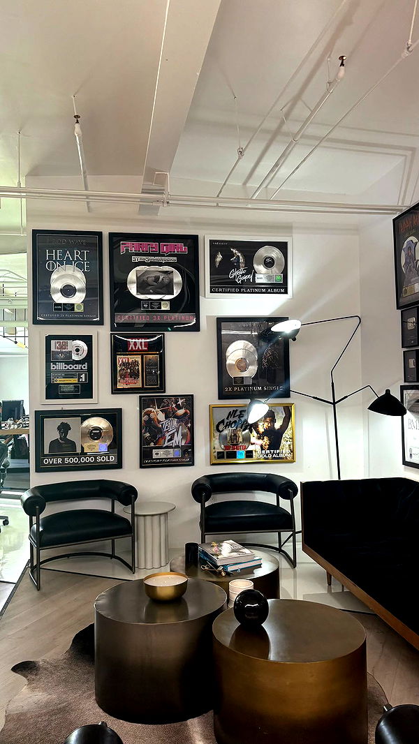 julia.filippo image ~ Altpins