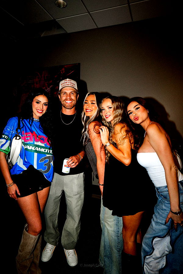 julia.filippo image ~ Altpins