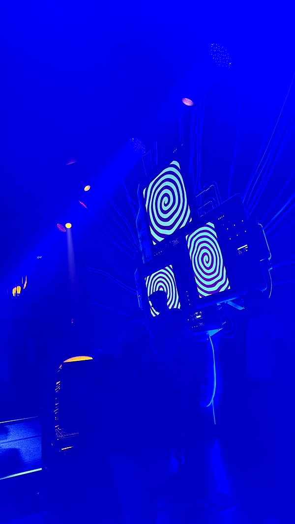 julia.filippo image ~ Altpins