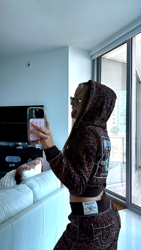 julia.filippo image ~ Altpins