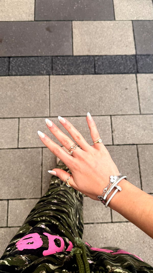 julia.filippo image ~ Altpins