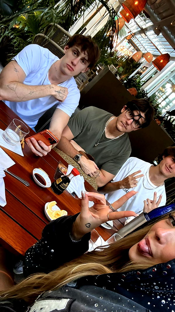 julia.filippo image ~ Altpins