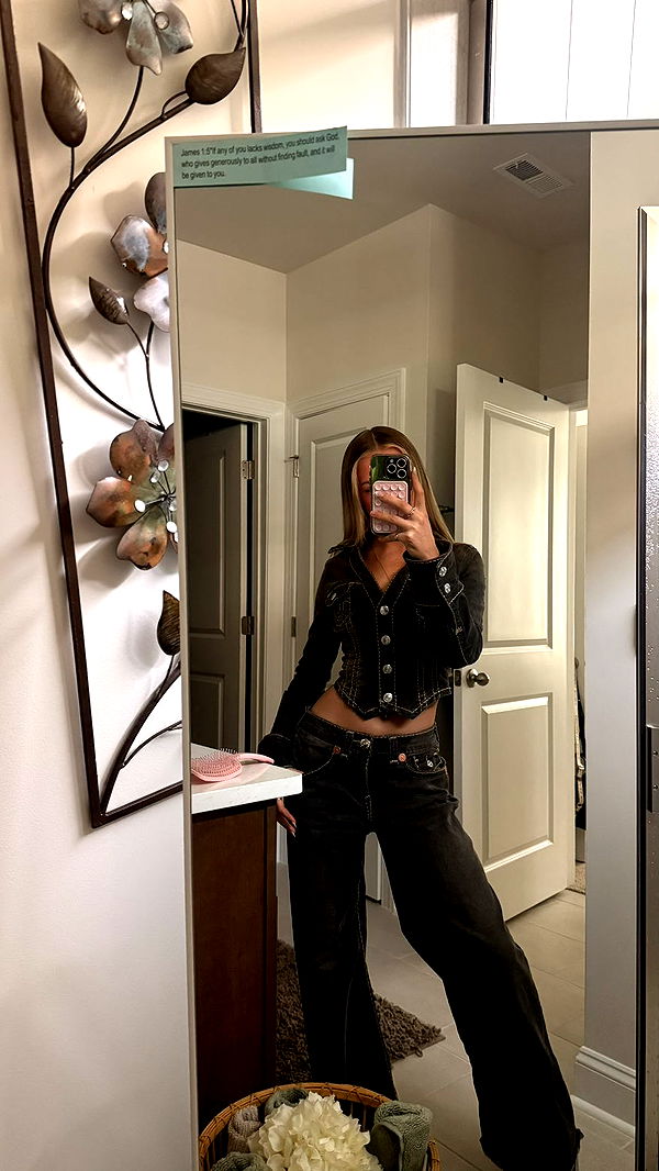 julia.filippo image ~ Altpins