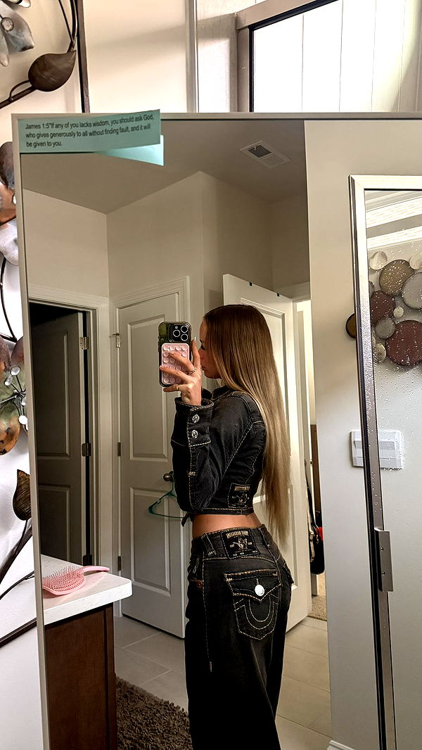 julia.filippo image ~ Altpins