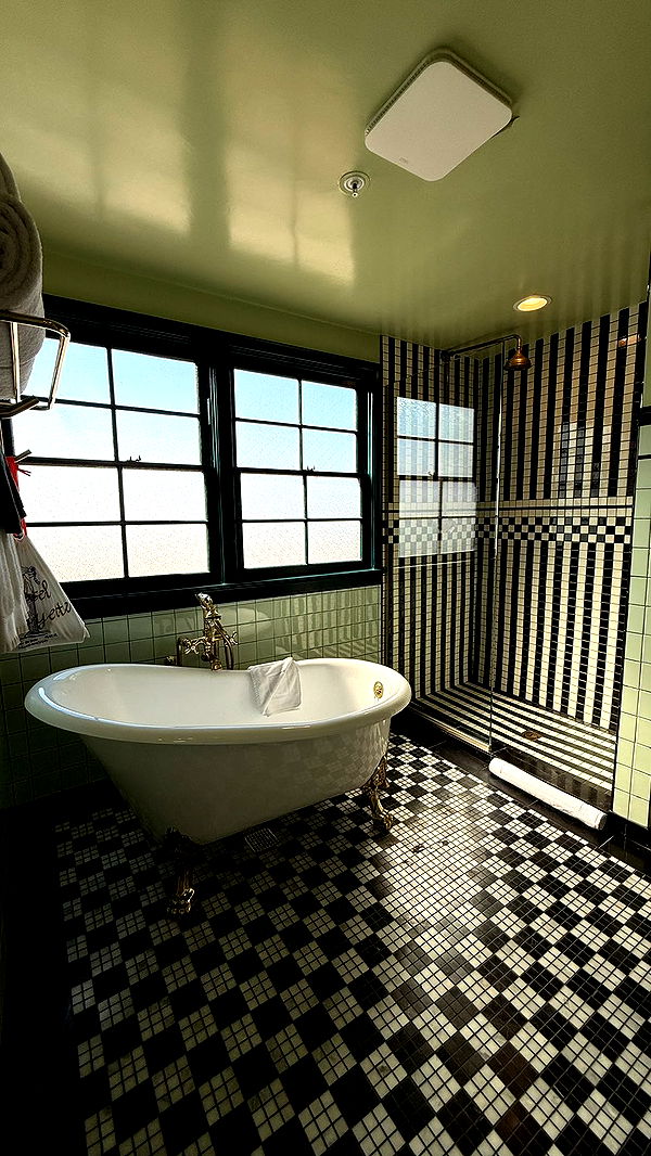 julia.filippo image ~ Altpins