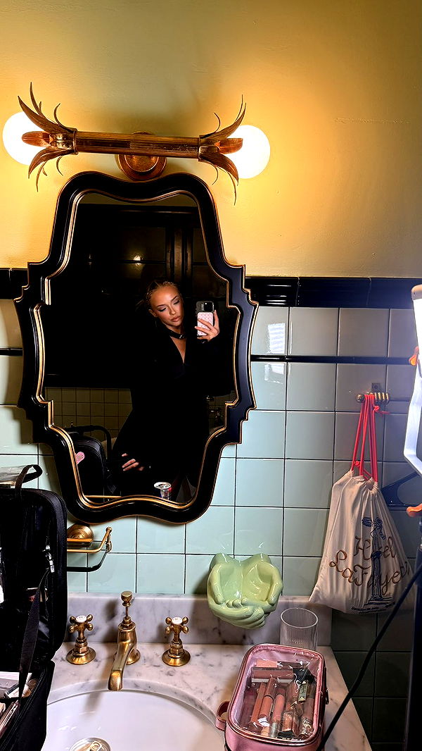 julia.filippo image ~ Altpins