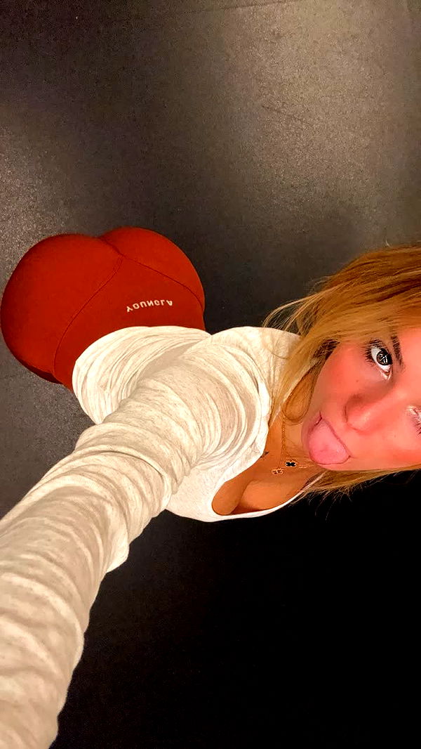 kaitlyn_krems image ~ Altpins